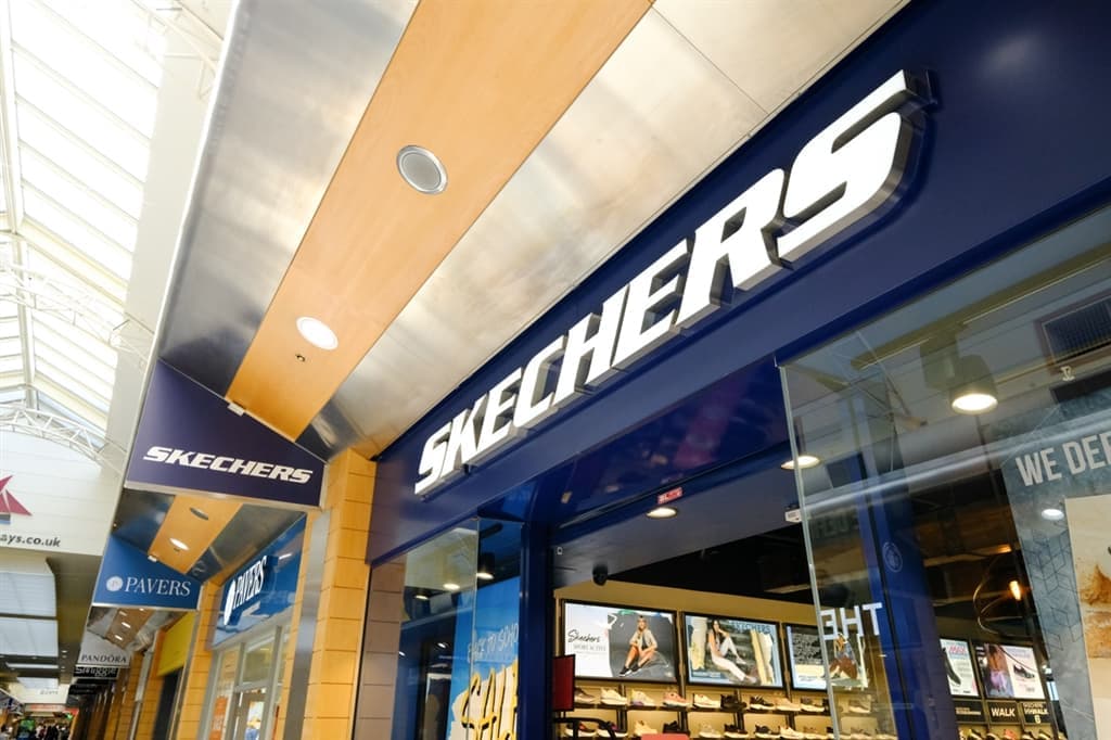 Cíclope Libro Guinness de récord mundial índice Skechers | The Quays Shopping Centre, Newry - Northern Ireland